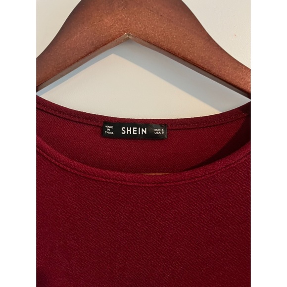 Red SHEIN dress - Picture 2 of 3